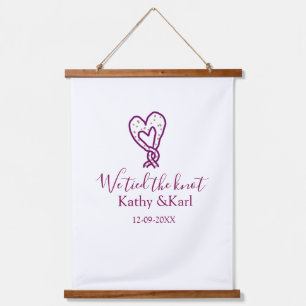 Wir haben den Knoten rosa Herz Knoten Name Datum R Wandteppich Mit Holzrahmen