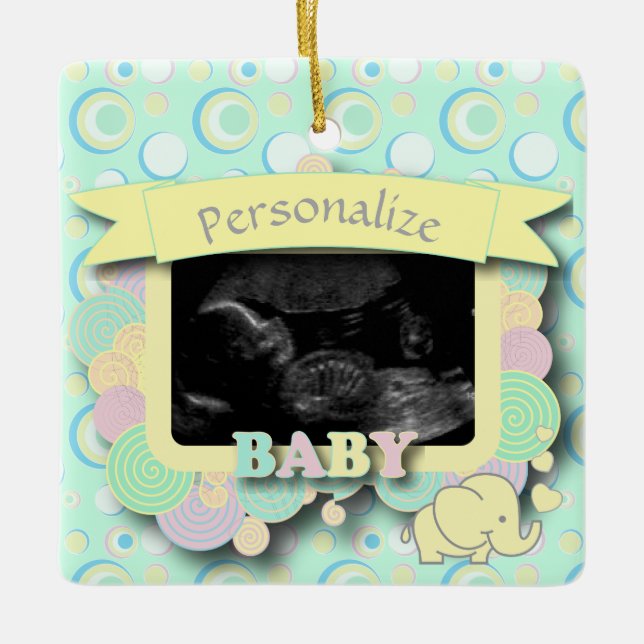 Wir haben ein Baby - Sonogramm mit DIY Text Keramikornament (Vorderseite)