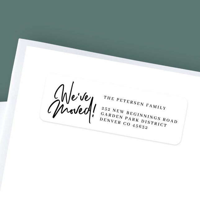 Wir haben ein einfaches Schwarz-weißes Rücksendead (Von Creator hochgeladen)