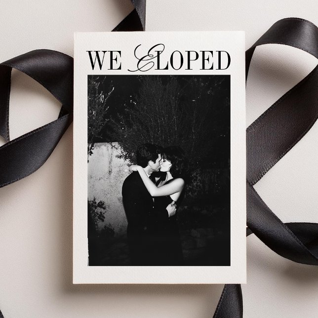 Wir haben eine stilvolle, moderne Minimalistische  Ankündigung (Von Creator hochgeladen)