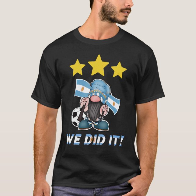 Wir haben es getan! Football Gnome Celebrating for T-Shirt (Vorderseite)
