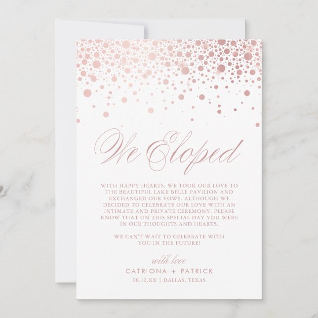 Wir haben Rose Gold Foil Confetti White Wedding Ankündigung (Vorderseite)