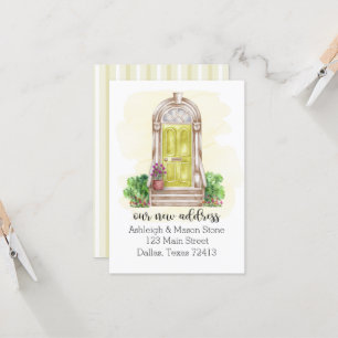 Wir haben uns bewegende Ankündigung gelbe Tür vers