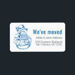 Wir haben Vintage Weihnachten Snowman neue Adresse Adressaufkleber<br><div class="desc">Wir haben das Retourenschild mit einem Weihnachtsschneemobild umgezogen,  fügen einfach Ihren Familiennamen und Ihre Adresse in blau und schwarz stilvoller moderner Typografie hinzu. Feierliche Feiertage bewegende Ankündigung für Ihren Adresswechsel. Exklusiv für Sie entworfen von Happy Dolphin Studio. Wenn Sie Fragen haben,  kontaktieren Sie uns bitte über unseren Shop!</div>