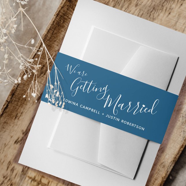 Wir heiraten eine dunkelblaue Hochzeit Einladungsbanderole (Von Creator hochgeladen)