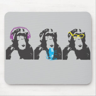 Wir hören, wir sprechen, wir sehen Dinge Mousepad