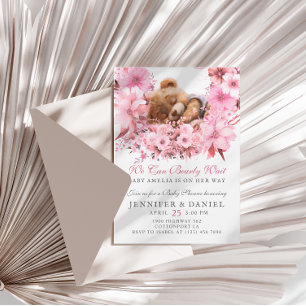Wir können es kaum erwarten Rosa Blumen Baby-Party Einladung