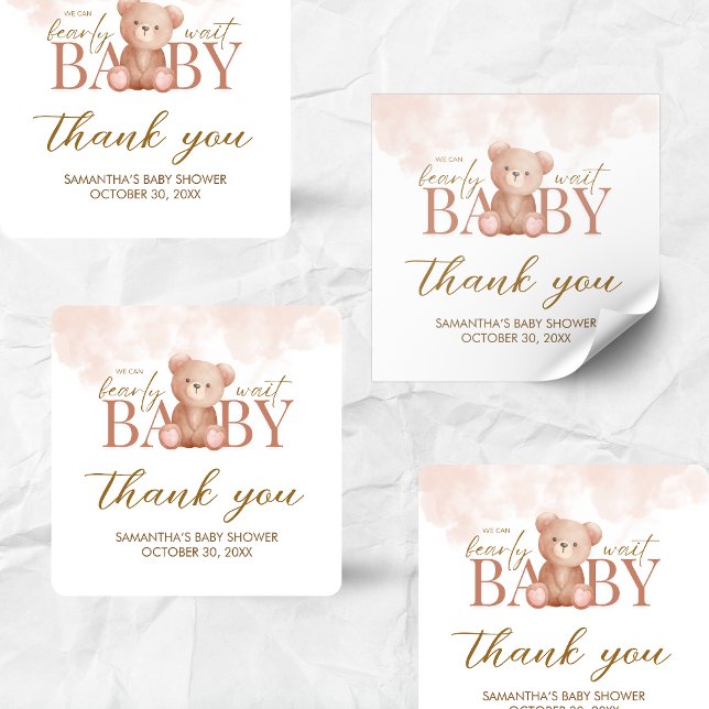 Wir können frühzeitig auf eine Babydusche warten Quadratischer Aufkleber (Teddy Bear Baby Shower Sticker)