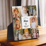 Wir Liebe Sie Mama Familie Moderne FotoCollage Fotoplatte<br><div class="desc">Die We Liebe You Mama Family Modern Foto Collage Plaque ist ein herzlicher Pfeiler, der die besondere Bindung zwischen einer Mutter und ihrer Familie feiert. Mit einem individuell gestaltbaren Design ermöglicht diese Plakette es Ihnen, Ihre Lieblings-Fotos hochzuladen und in eine wunderschöne Collage zu ordnen. Das elegante, moderne Layout wird durch...</div>