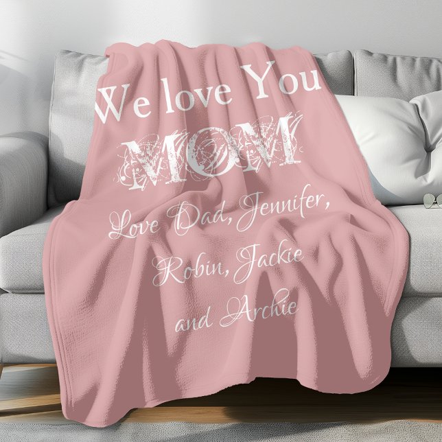 Wir Liebe Sie Mama Familiennamen Skript Niedlich B Fleecedecke ('We love you MOM' with personalized names.)