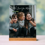 Wir Liebe Sie Mimi benutzerdefinierten Foto-Anzeig Acrylschild<br><div class="desc">Feiern Sie Mimi mit diesem personalisierten Foto "Liebe You Mimi" mit eleganter handgeschriebener Typografie und einem hochgeschätzten Foto. Diese Tafel ist eine wunderschöne Art, besondere Erinnerungen zu zeigen, mit anpassbarem Text, um es wirklich einzigartig zu machen. Ideal für Geburtstage, Ferien oder einfach nur um Ihre Wertschätzung zu zeigen, fügt diese...</div>