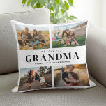 Wir Liebe Sie Oma Personalisiert 4 FotoCollage Kissen<br><div class="desc">Sagen wir,  wir haben Sie in dieser Urlaubssaison mit einem personalisierten Weihnachtsgeschenkkissen mit 4 Ihrer Lieblings-Fotos und Enkel-Namen und ...  Alle Texte in diesem Design können bearbeitet werden,  sodass Sie Ihre eigene Nachricht oder Ihren eigenen Text hinzufügen können. Erhältlich in verschiedenen Farben,  Stilen und Produkten.</div>