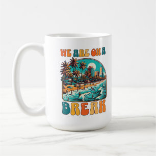 Wir machen eine Pause Retro-Tropischer Strandurlau Kaffeetasse