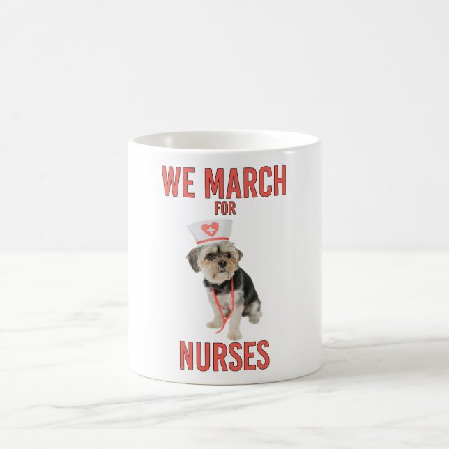Wir März für Krankenschwestern - Funny Dog Nurse Kaffeetasse (Mittel)