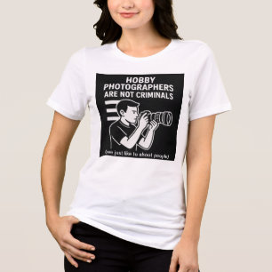 Wir schießen gerne Menschen - Design auf Vordersei Tri-Blend Shirt