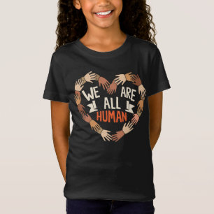 Wir sind alle Menschen – Herzförmige Diversity-Hän T-Shirt