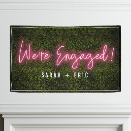 Wir sind eine Verlobte Pink Neon Engagement Party Banner