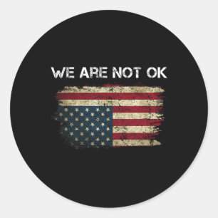 Wir sind nicht so gut wie die US-Flagge auf den Ko Runder Aufkleber
