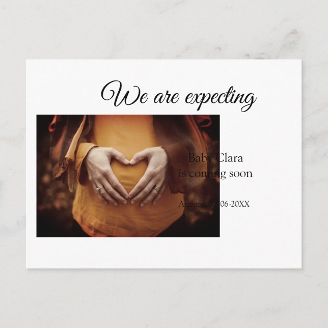 wir sind schwanger, geben Sie den Babynamen Datum  Postkarte (Vorderseite)