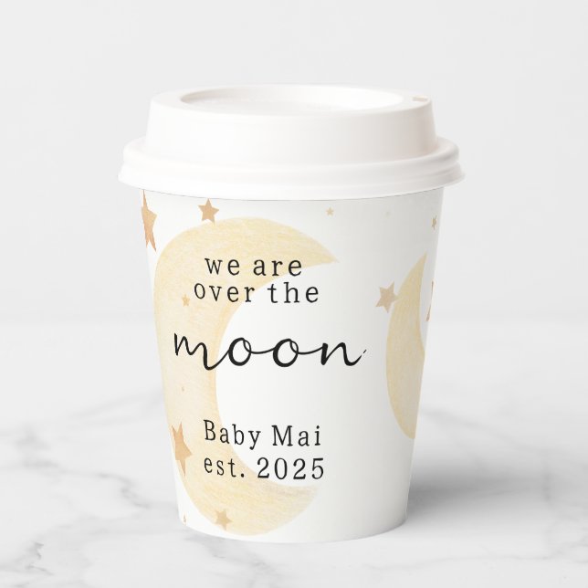"Wir sind über dem Mond" Baby-Duschpapiertasse Pappbecher (Vorderseite)