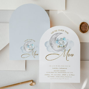 Wir sind über der Elefantendusche des Mondes Einladung