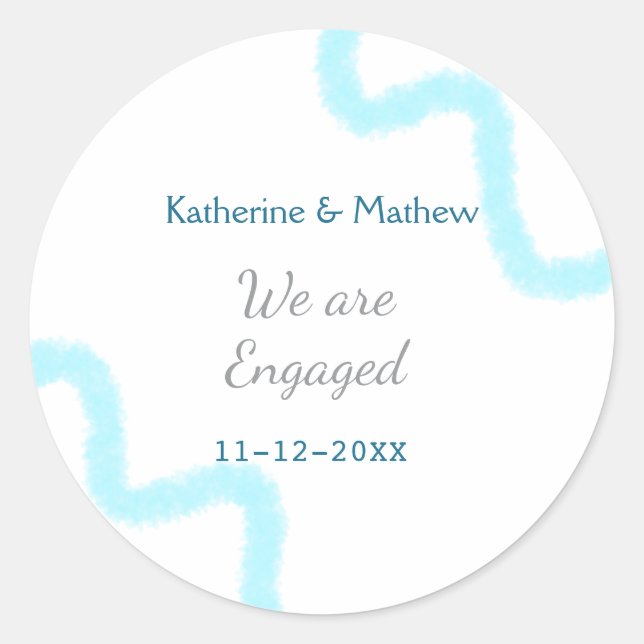 Wir sind verlobt blaugraue Aquarellspirale stilvol Runder Aufkleber (Vorderseite)