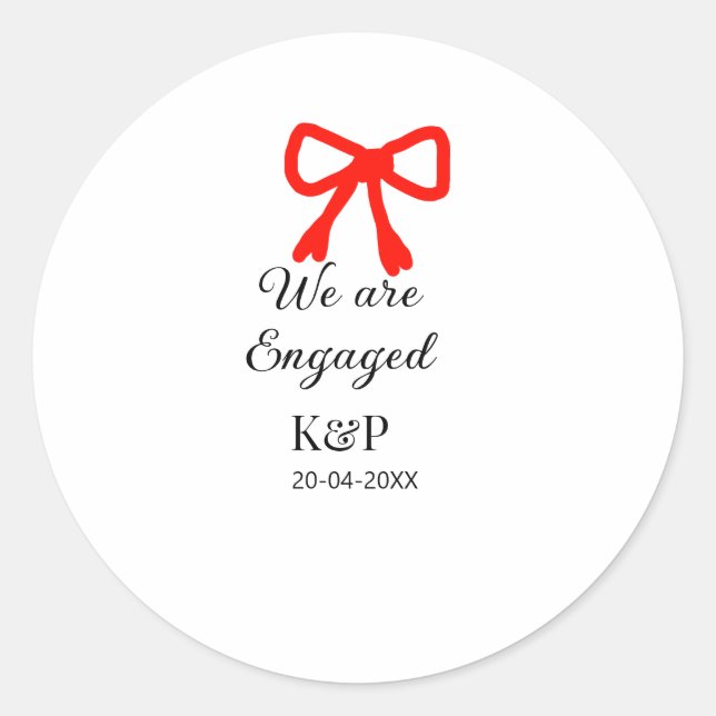 Wir sind verlobt hinzufügen Namensbuchstabe rot Bo Runder Aufkleber (Vorderseite)