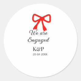 Wir sind verlobt hinzufügen Namensbuchstabe rot Bo Runder Aufkleber