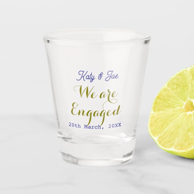 Wir sind verlobt lila gold name datum elegant einf schnapsglas (Vorderseite)