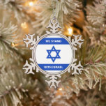 Wir stehen für Israel-Zoll-Text Israel-Flagge Schneeflocken Zinn-Ornament<br><div class="desc">Wir stehen mit Israel Zoll Text Israel Flaggen blauen und weißen modernen patriotischen Ornament. Erhältlich in vielen Formen. Die israelische Flagge.</div>