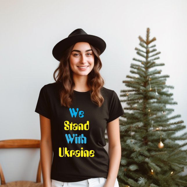 Wir stehen mit der Ukraine T-Shirt (Von Creator hochgeladen)