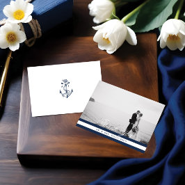 Wir tippten der nicht-autischen Marine & White Save The Date