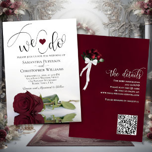 Wir tun es! Elegant Burgundy Rose QR Code Wedding Einladung