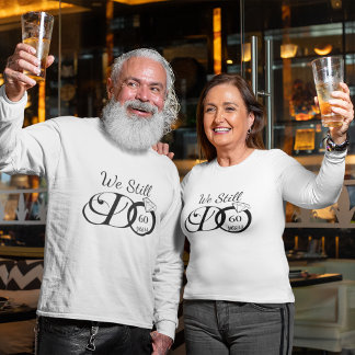 Wir tun noch immer Hochzeitstipendien für die Typo T-Shirt