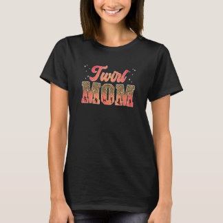 Wirbel-Mama-Leoparden-Baton-Twirling-Mama eines Ba T-Shirt