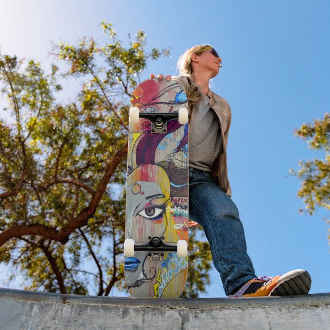 Wirbelnde abstrakte Gesichtsform Skateboard (Außenbereich 1)