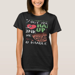 Wirf dir ein paar Kittel über, binde deine Haare h T-Shirt