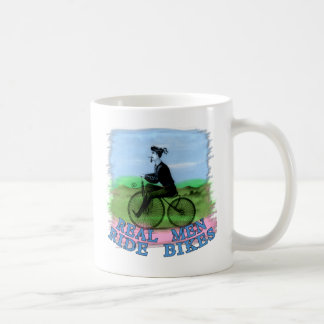 Wirkliche Mann-Fahrt fährt Produkte rad Tasse