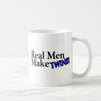 Wirkliche Männer machen Zwillinge (b) Kaffeetasse