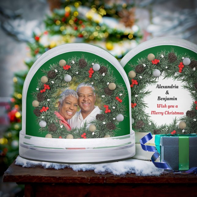 Wish You A Merry Christmas Wreath Couple Photo    Schneekugeln (Merry Christmas Wreath Couple Photo Snow Globeis great to give as a gift for Christmas or favor. )