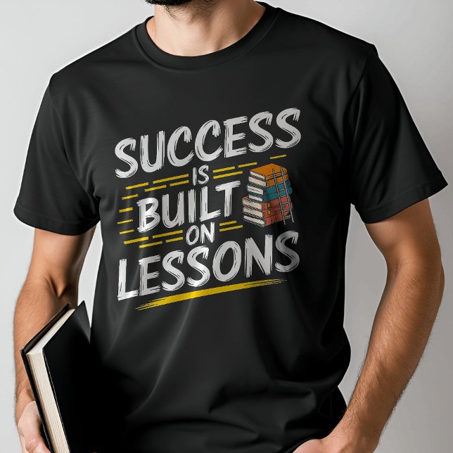Wissen ist Power: Climb to Success Inspirational T-Shirt (Von Creator hochgeladen)