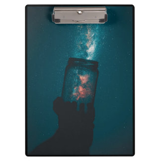 Wissenschaft des Kosmos in einer Jar-Zwischenablag Klemmbrett