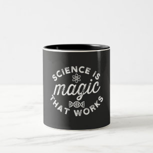 WISSENSCHAFT IST DIE FUNKTIONIERENDE MAGIE ZWEIFARBIGE TASSE