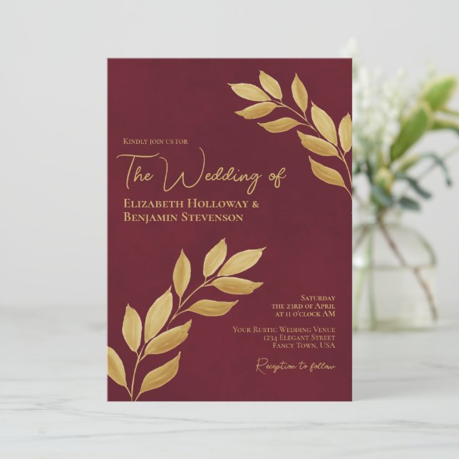 Wistful Leaves Elegant Burgundy & Gold Wedding Einladung (Stehend Vorderseite)