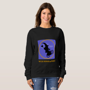 Witchy Frau auf Rädern für Halloween Sweatshirt