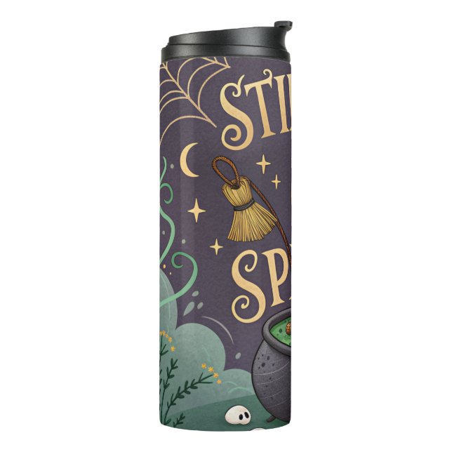 Witchy Halloween Thermal Tumbler Stirring Up Spell Thermosbecher (Nach links gedreht)