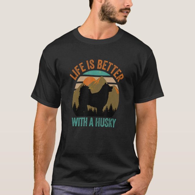 With A Husky Vintage Mountains Dog T-Shirt (Vorderseite)