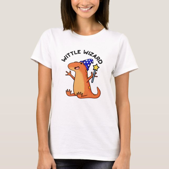 Wittle Wizard Funny Lizard Pun T-Shirt (Vorderseite)
