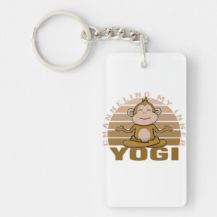 Witziger niedlicher Affe, der Yoga macht, lustige Schlüsselanhänger