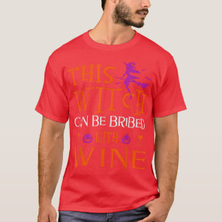 Witziges Halloween kann diese Hexe mit Wein bestec T-Shirt